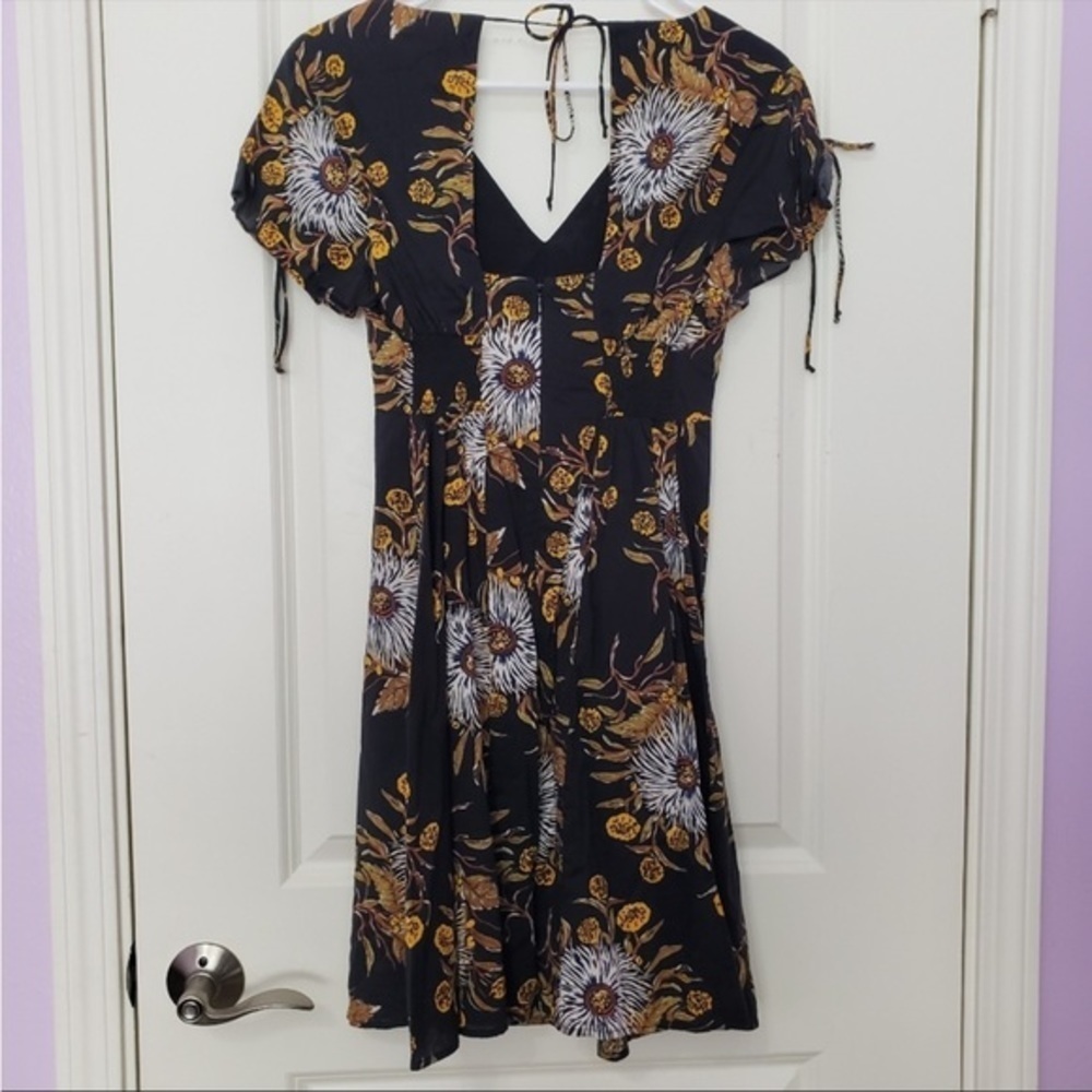 Madewell Painted Blooms Open Back Mini Dress Sz 00/XS. Like New - Picture 5 of 7